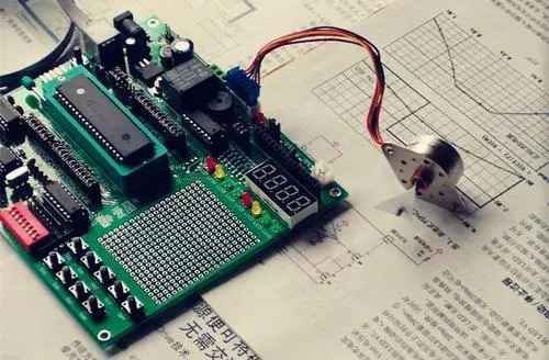 單片機硬件開發(fā)系統(tǒng)種類