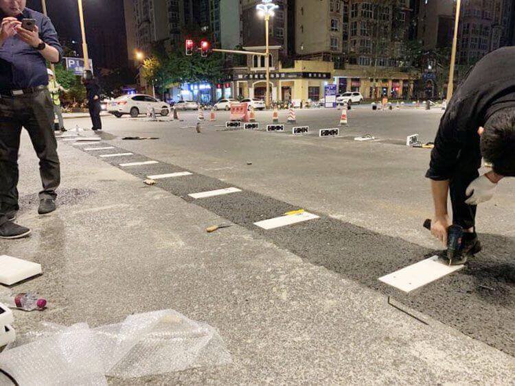 子程自主研發(fā)設(shè)計-智慧斑馬線產(chǎn)品 子程自主研發(fā)設(shè)計-智慧斑馬線產(chǎn)品