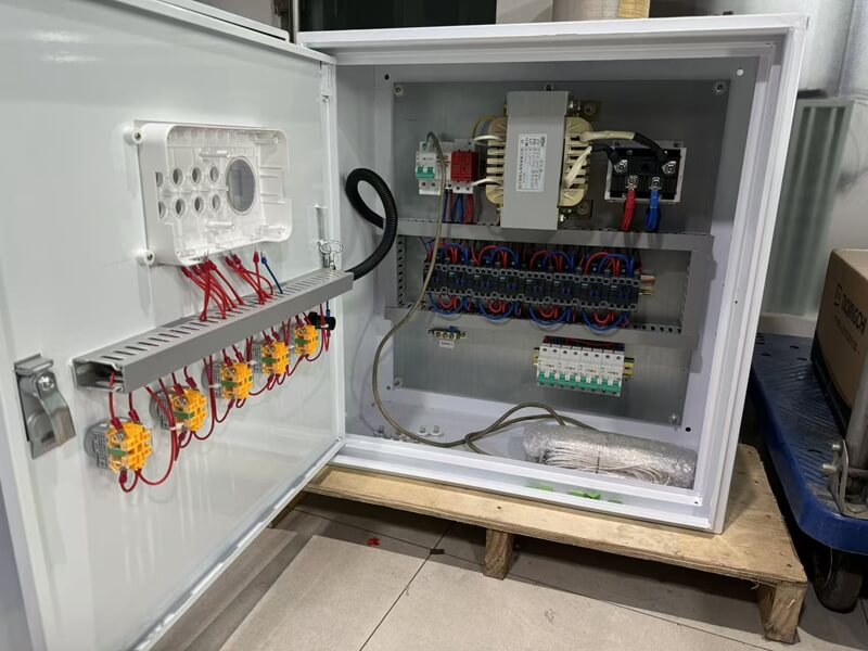 智能溫室系統(tǒng)控制柜,控制柜定制,子程電子 智能溫室系統(tǒng)控制柜,控制柜定制,子程電子